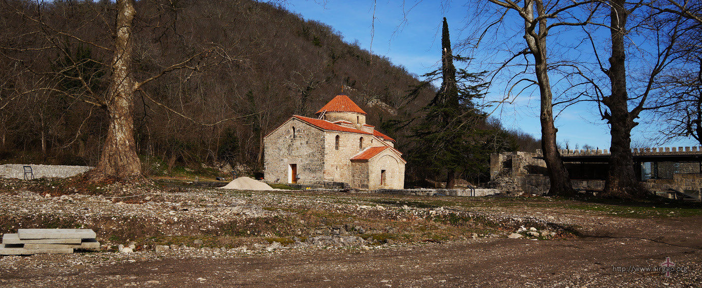 Грузия - Самегрело - Нокалакеви - Церковь